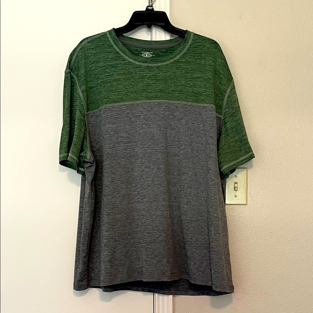 Men’s G.H. Bass & Co T-shirt size 2XL. Green and gray two toned. NWOT